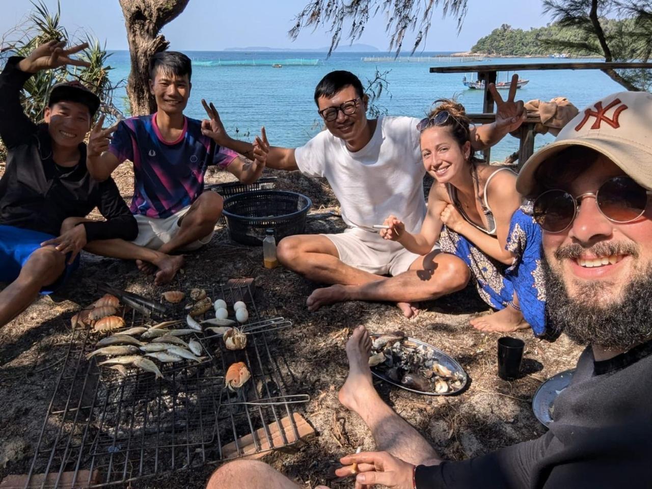 Coto Island Beach Village Homestay เดาโกโต ภายนอก รูปภาพ